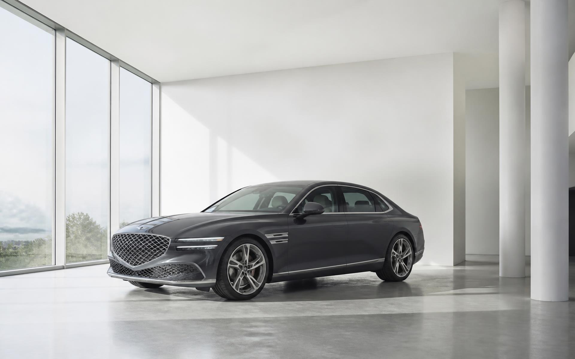 Premium Fahrzeug im hellen Showroom von Autohaus Senel
